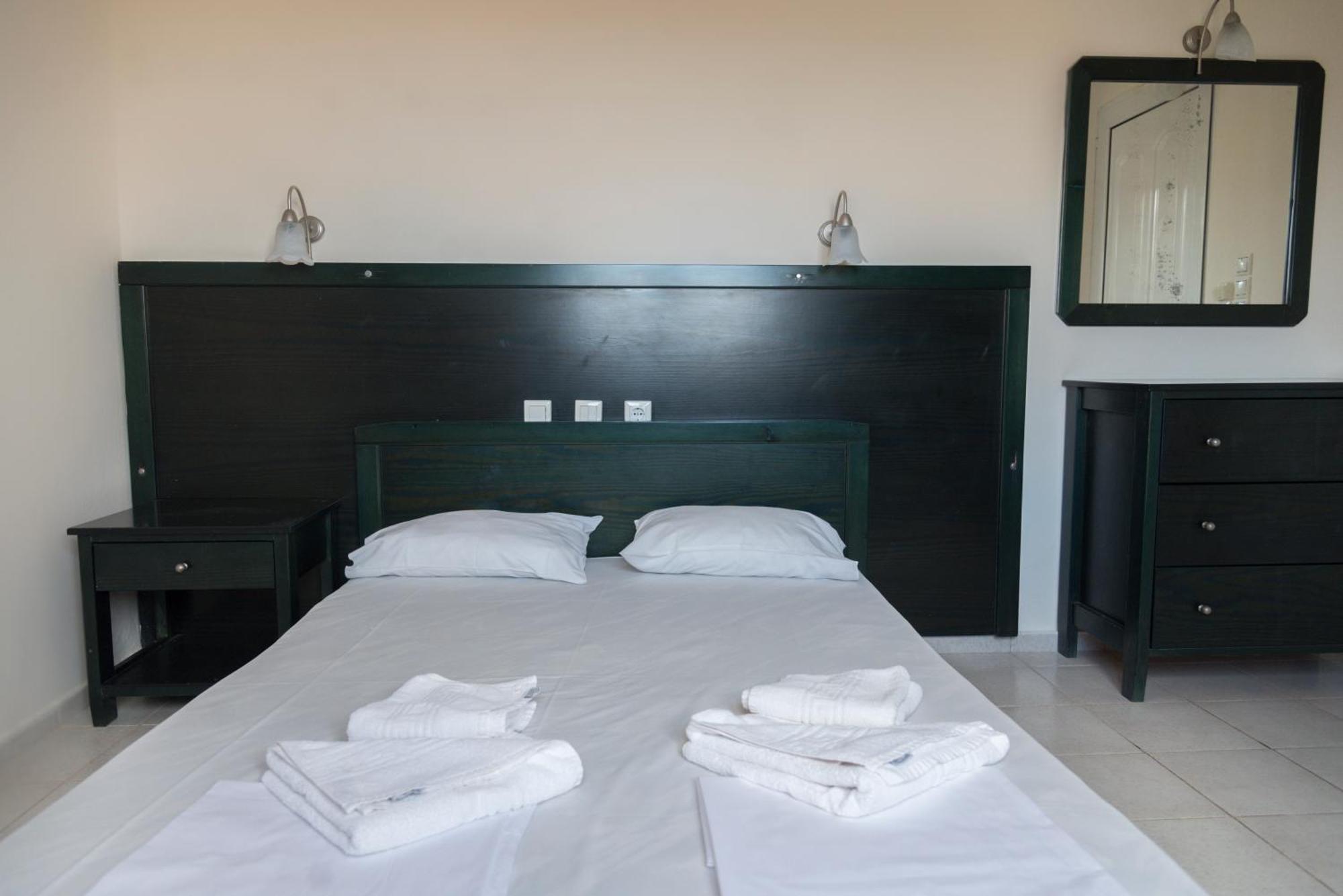 Sunset Apartments Malia  Bagian luar foto